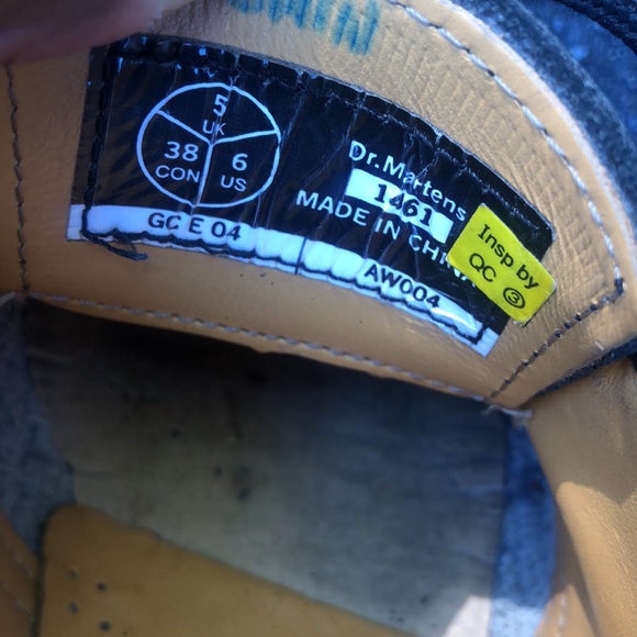 SOLD- Dr. Martens, 1461 unisex Derby Oxfords - Picture 11 of 13